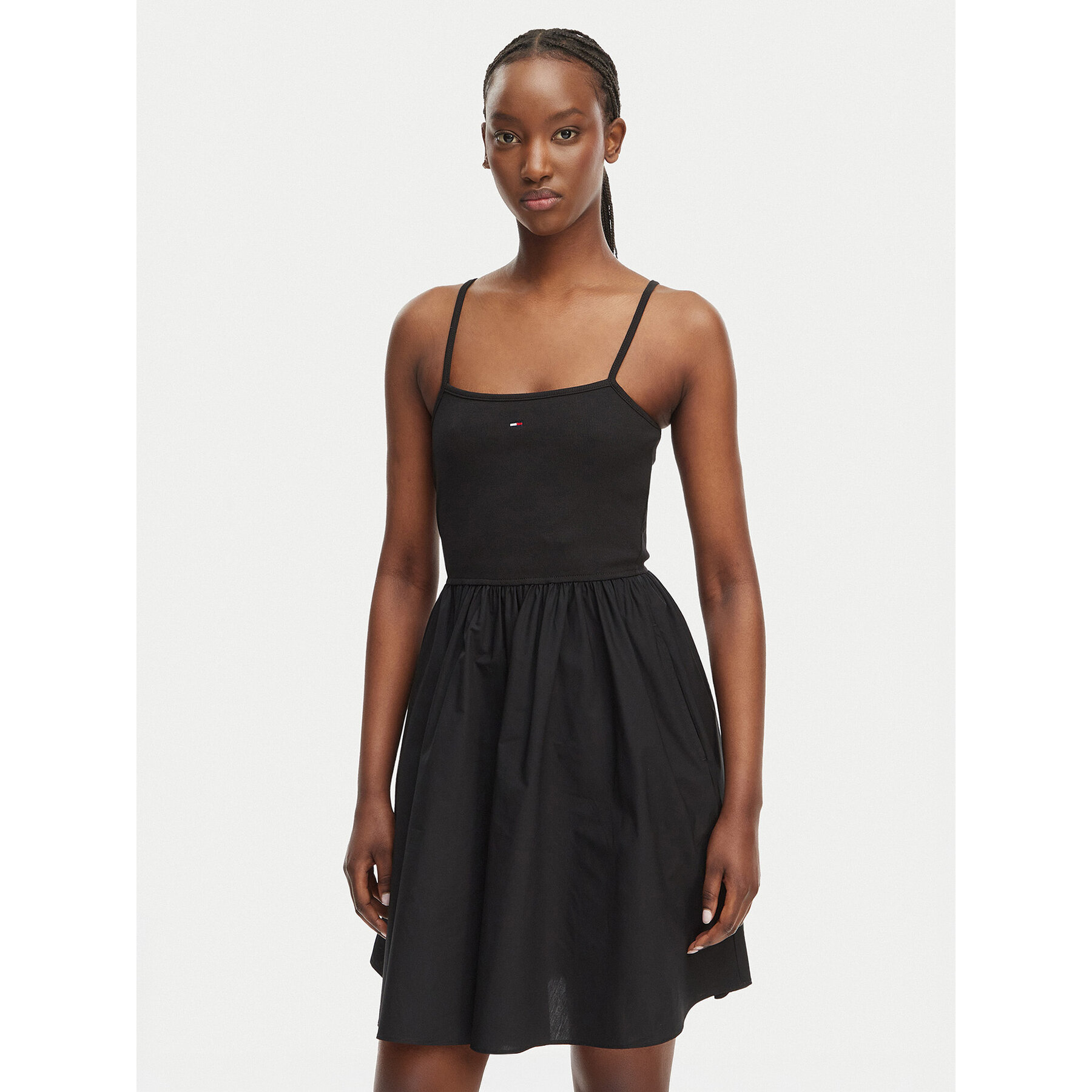 Tommy Jeans Sommerkleid DW0DW22352 Schwarz Slim Fit