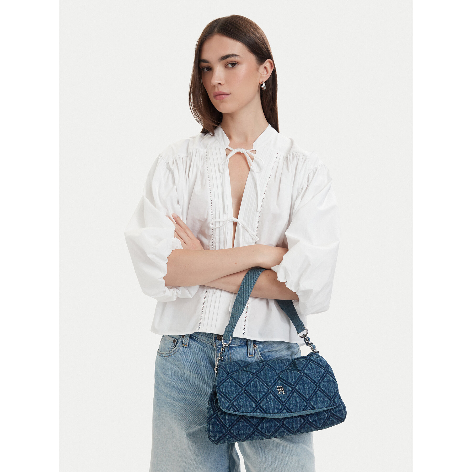 Geantă Tommy Hilfiger Th Feminine Shoulder Bag Denim AW0AW18865 Albastru