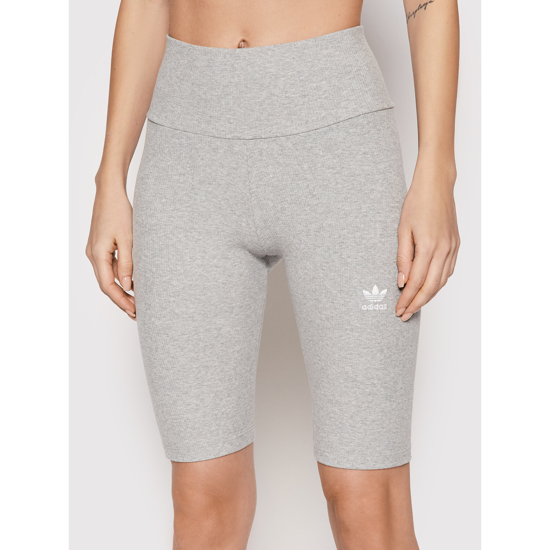 adidas Bikershorts adicolor Essentials HF7485 Grau Slim Fit