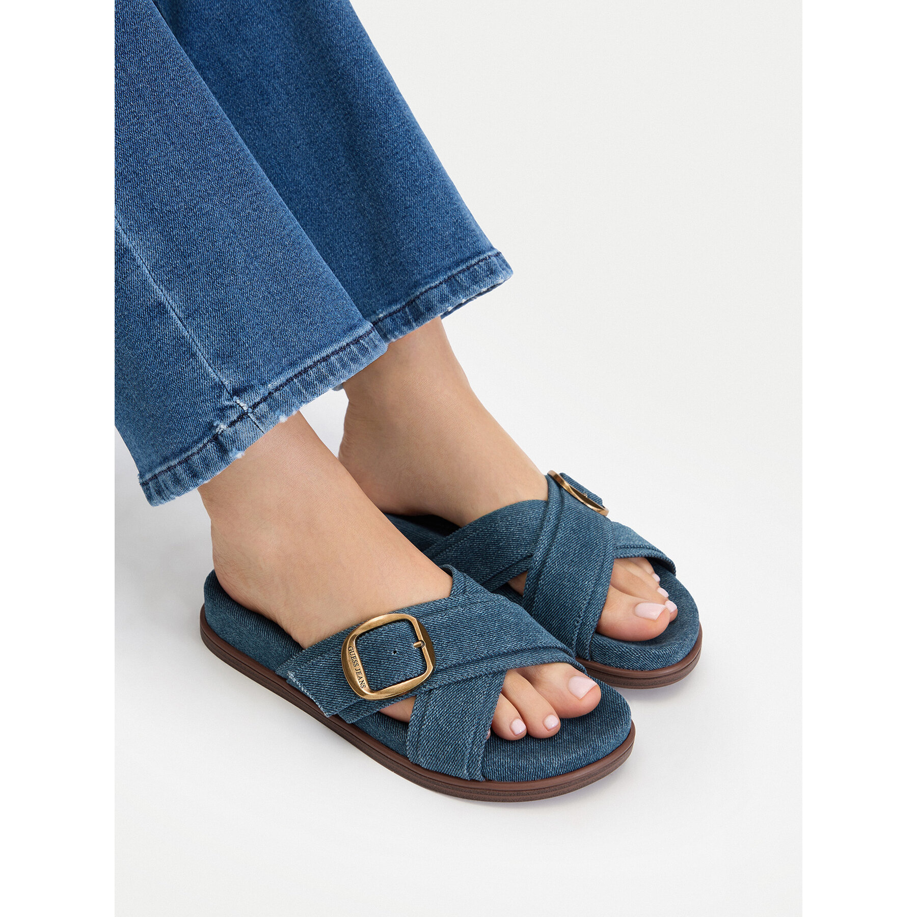 Natikače Guess Jeans CEO-HY1001-6 Plava
