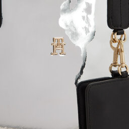 

Сумка Tommy Hilfiger Iconic Tommy Tote Metal AW0AW15202 Metallic Silver 0IO, Сірий