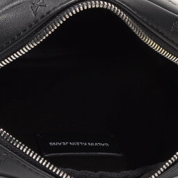 

Плоска сумка Calvin Klein Jeans Ckj Monogram Emboss Micro Fltpck K50K505638 BDS, Чорний