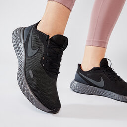 

Взуття Nike, Чорний