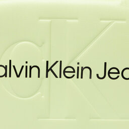 

Сумка Calvin Klein Jeans Sculpted Camera Bag Mono K60K609776 LT6, Зелений