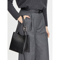 Furla Handtasche Furla Nuvola Bucket Bag Mini WB01373-HSF000-O6000 Schwarz