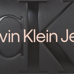 

Сумка Calvin Klein Jeans Sculpted Camera Pouch21 Mono K60K610681 Black With Rose 01F, Чорний