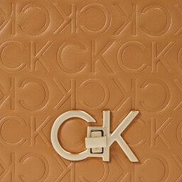 

Сумка Calvin Klein Re-Lock Shoulder Bag Md - Emb K60K611061 Brown Sugar GA5, Коричневий