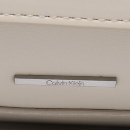 

Сумка Calvin Klein Ck Swing Shoulder Bag Lg-Pat K60K610936 PEA, Бежевий