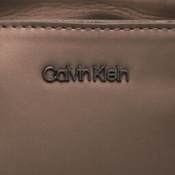 

Сумка Calvin Klein Ck Must Mini Tote Rubberized K60K610192 PBN, Коричневий