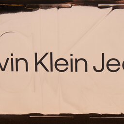 

Сумка Calvin Klein Jeans Sculpted Camera Bag18 Mono F K60K611859 Frosted Almond TCY, Рожевий