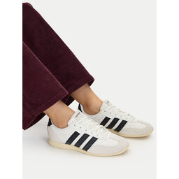 adidas Sneakers adidas Barreda Lo KI6726 Weiß