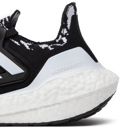 

Взуття adidas, Чорний