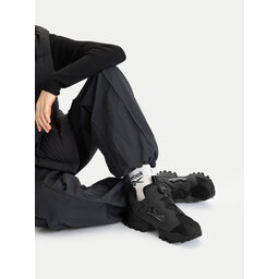 Reebok Sneakers Reebok EO-INSTAPUMP FURY 94 WINTER 100230812 Schwarz