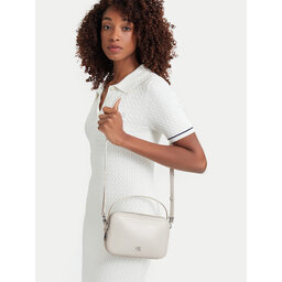 Calvin Klein Handtasche Calvin Klein Ck Hardware Camera Bag LV04F3678G Weiß