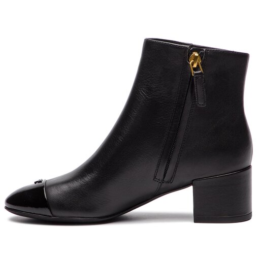 Tory burch top shelby bootie