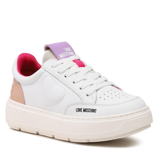 Sneakersy