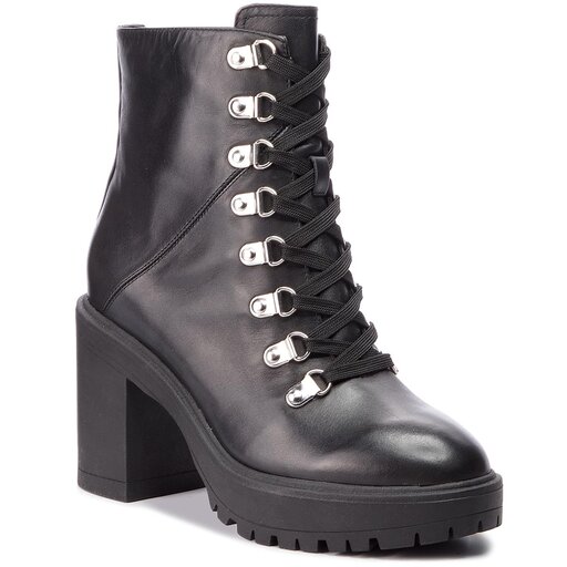 Steve madden 2025 royce leather booties