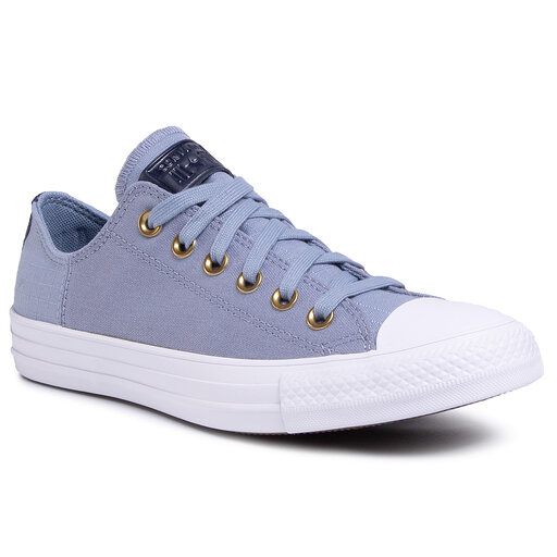 white high tops with heart