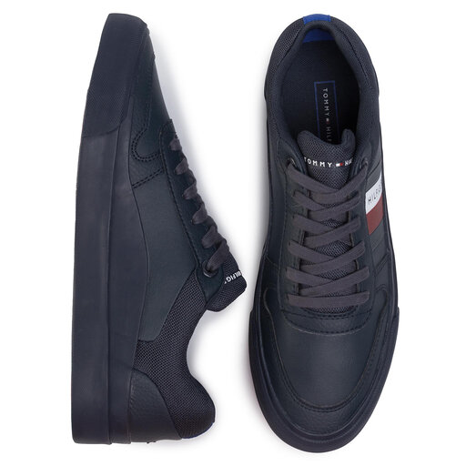 Tommy hilfiger core deals corporate modern