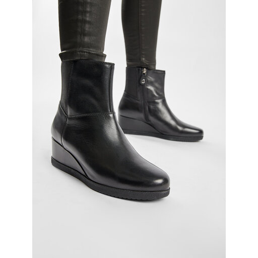 womens black short hunter wellies