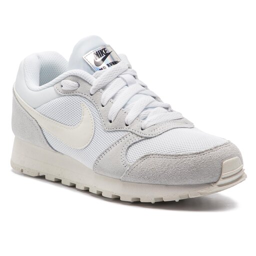 Nike md hotsell runner white