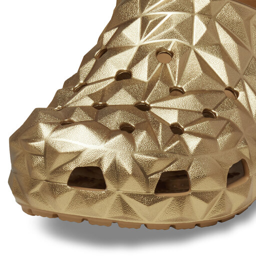 Pantoletten Crocs Cls Metallic Geometric Clog 210002 Goldfarben