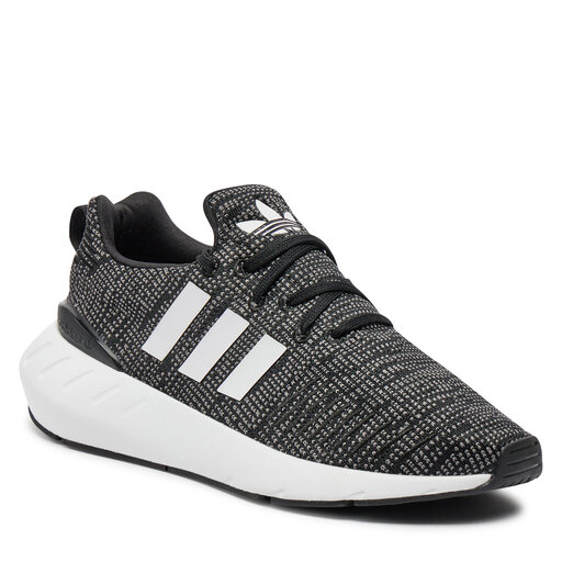 Adidas globo store