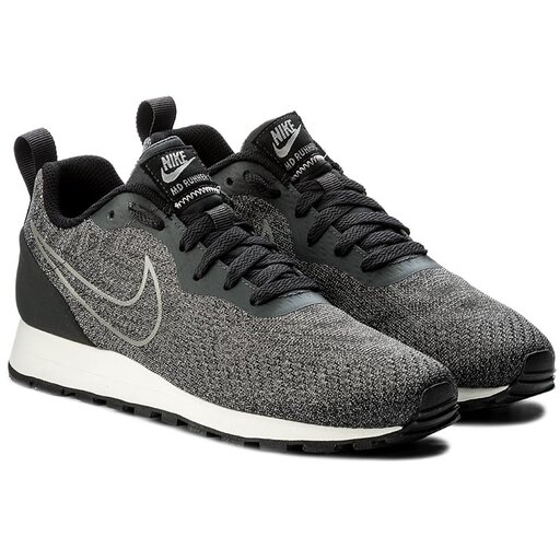 Nike md runner 2 damen top