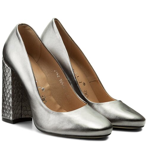 C27 scarpe store