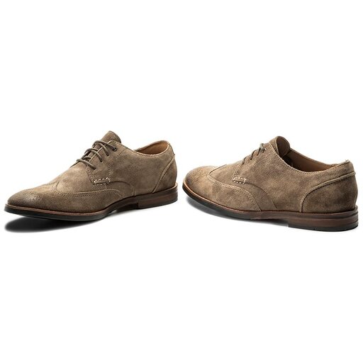 Clarks shop broyd wing
