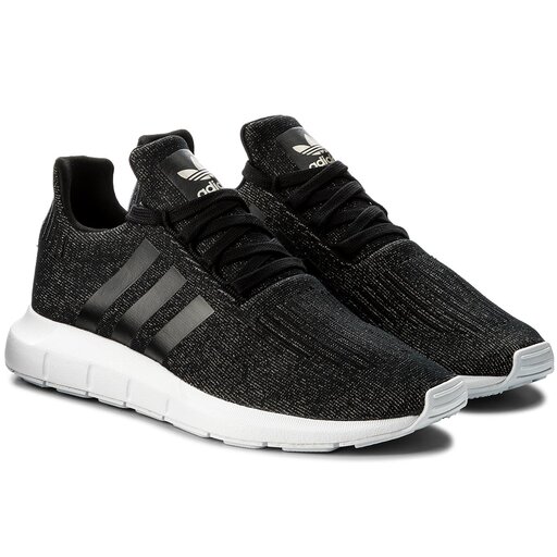 Adidas cq2018 2025