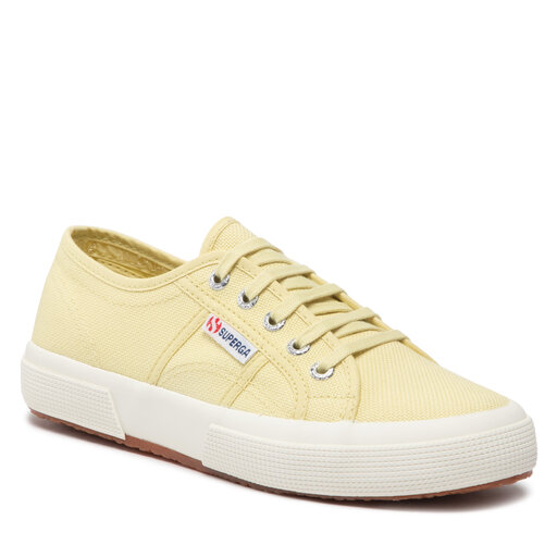 Superga 2750 hotsell cotu classic