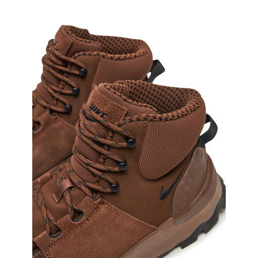 insulated nike boots
