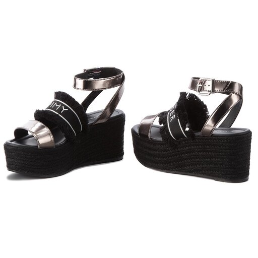 Tommy hilfiger shiny metallic flatform sandal online