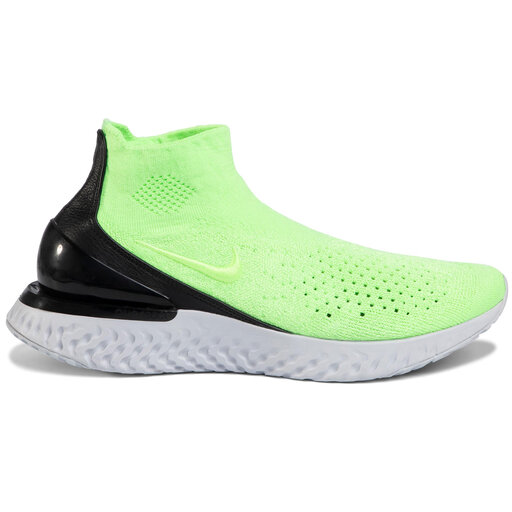 Nike rise react on feet clearance