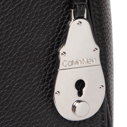 Handtasche Calvin Klein Neat Saddle Bag K60K606427 Schwarz eschuhe