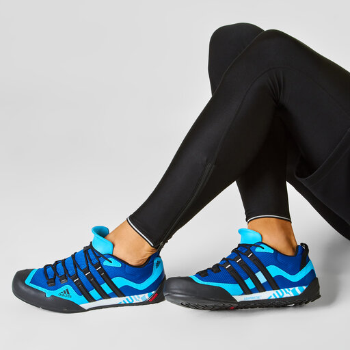 Trekkingschuhe adidas Terrex Swift Solo FX9324 Dunkelblau eschuhe