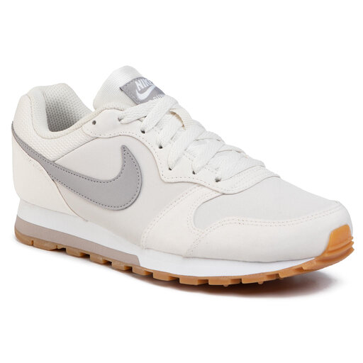 Womens nike md runner 2 se top