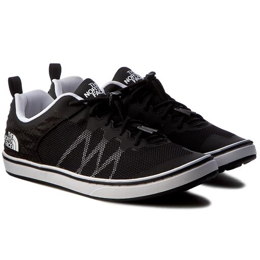 The north face base camp flow sneaker hotsell
