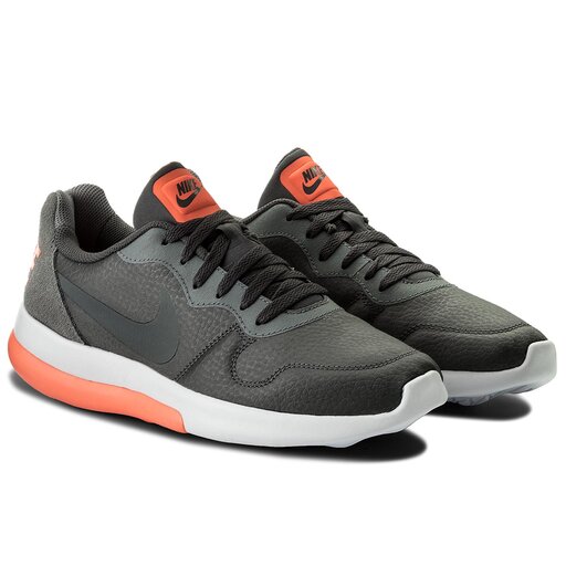 nike md runner 2 grey