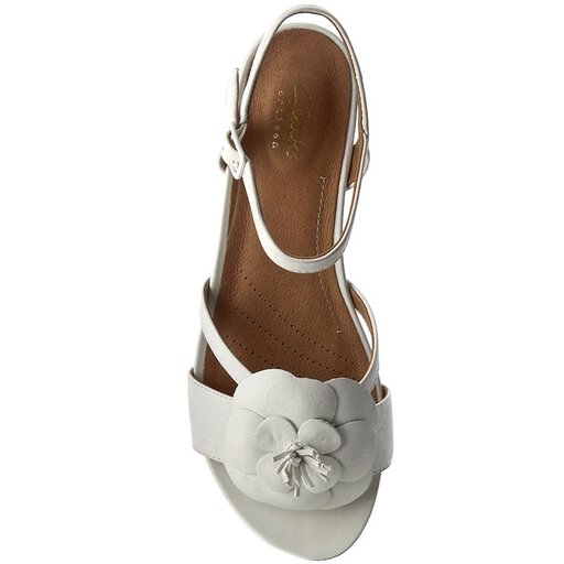 Clarks shop parram stella