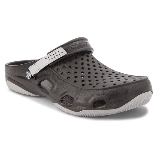 Pantoletten Crocs Swiftwater Deck Clog M 203981 Schwarz