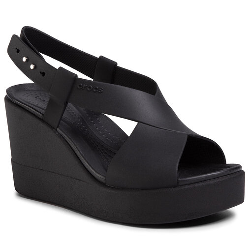 Sandalen Crocs Brooklyn High Wedge W 206222 Schwarz eschuhe