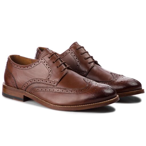 Clarks james wing discount tan