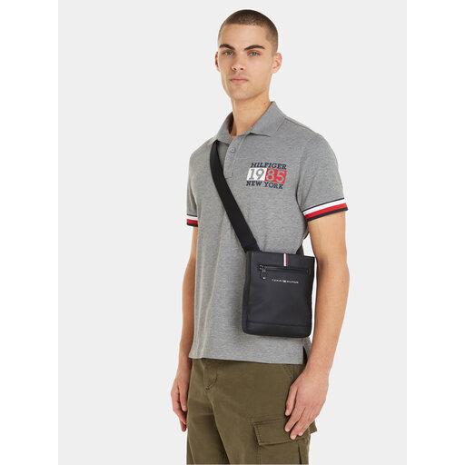 Tommy hilfiger shop essential mini crossover