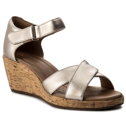 Sand ly Clarks Un Plaza Cross 261323254 Gold Metallic eobuv.cz