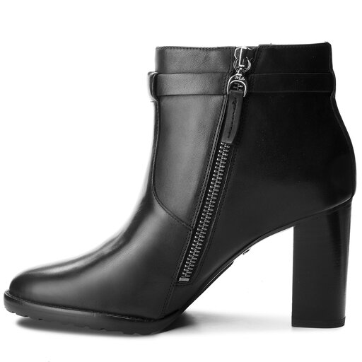 Lauren ralph lauren laletta booties best sale
