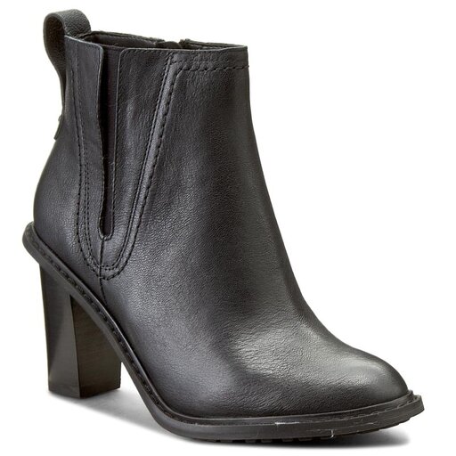 Clarks shop kea blues