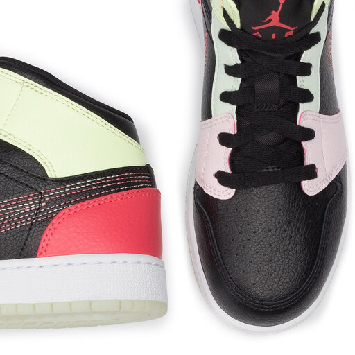 Kjøp AIR JORDAN 1 MID SE (GS) for N/A 0.0 på KICKZ.com!