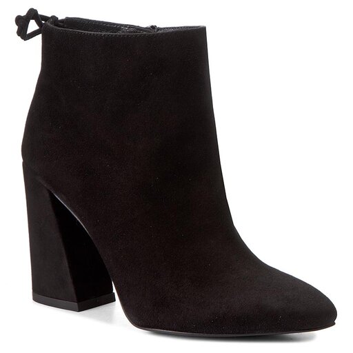 Stuart store weitzman grandiose